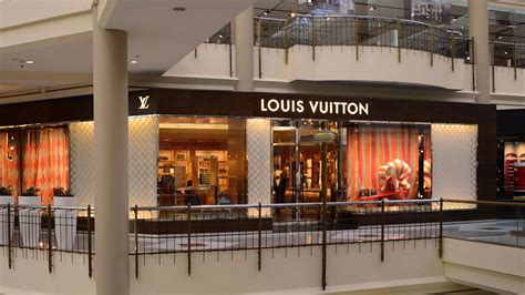 louis vuitton retailer near me|louis vuitton store locations us.